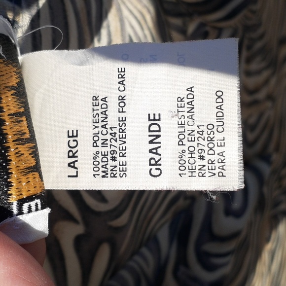 T.R. Bentley Polyester Animal Print Button Up Shirt, Size L - Picture 5 of 10